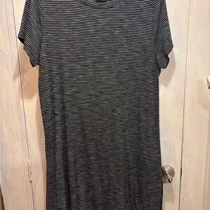 Elegant Striped Black Midi Dress